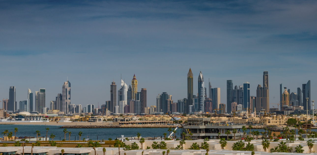 Panoramic view of Dubai’s modern skyline showcasing business opportunities and economic growth in the UAE Mainland